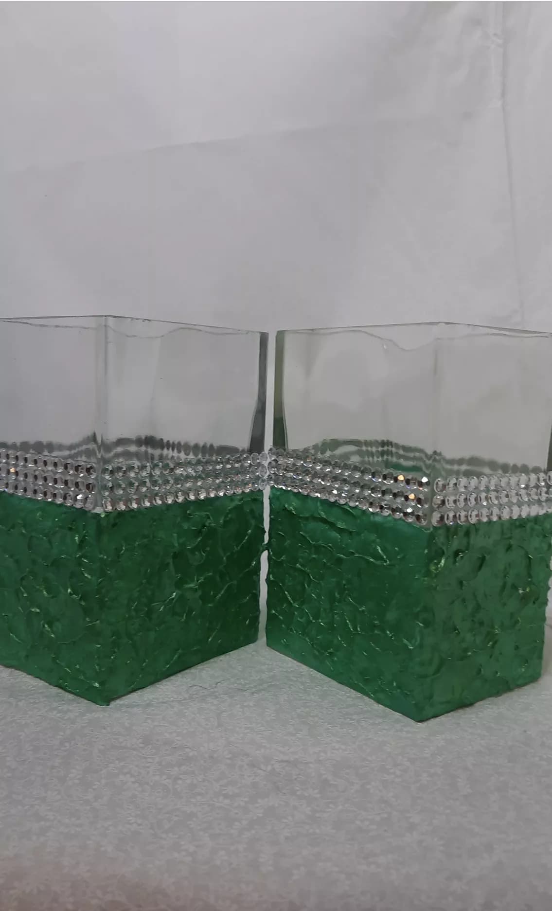 Glam Emerald Shimmer Three Row Rhinestone Floral Vase Home Decor