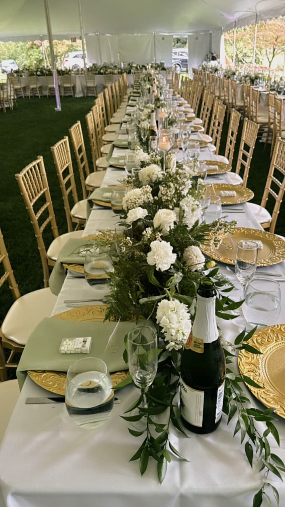 Mia's Flower Shop, Balloons, Gifts & Events