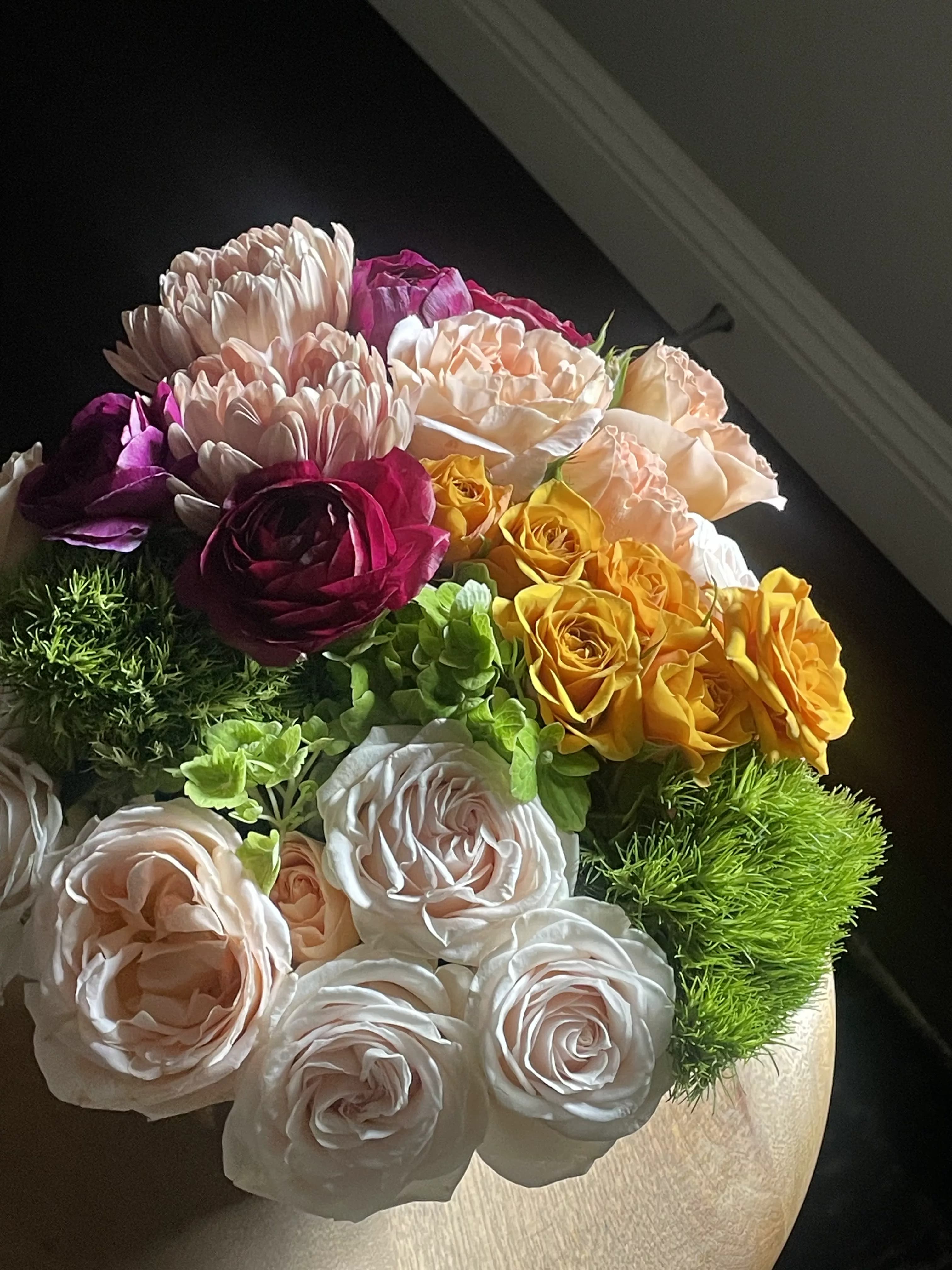 Golden Garden Flower Arrangement – Peach & Pink Summer Blooms